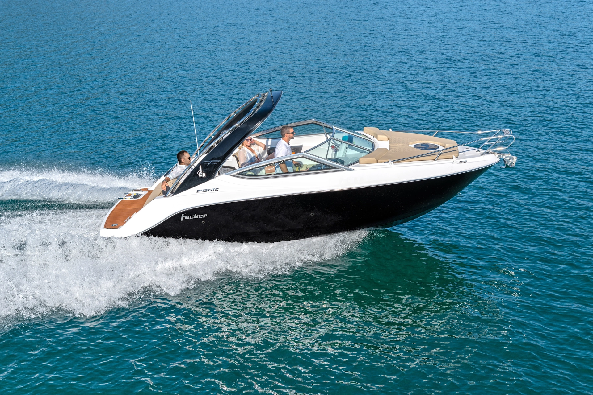 Focker 242 GTC — imagem principal
