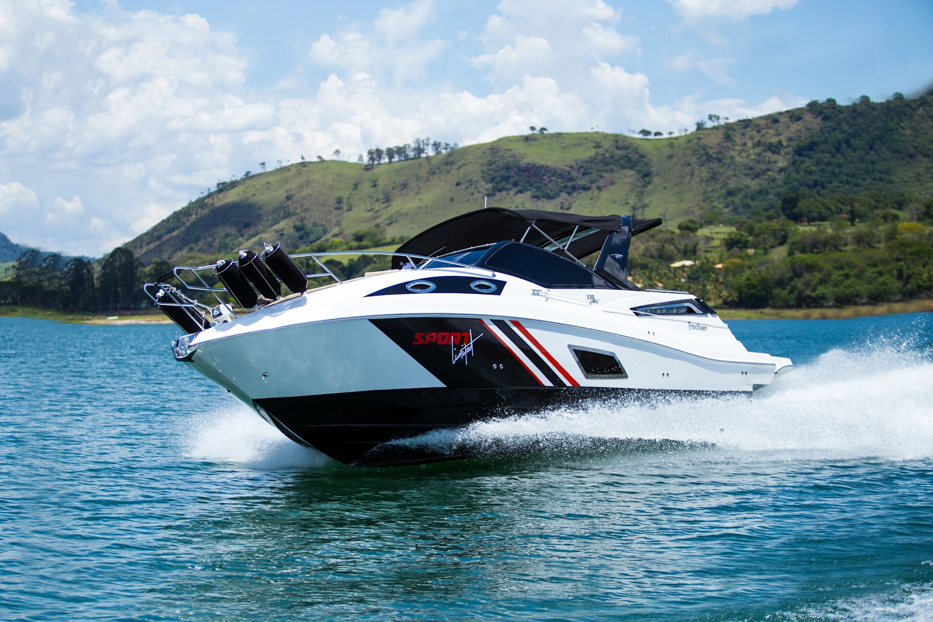 Focker 330 GT — imagem principal