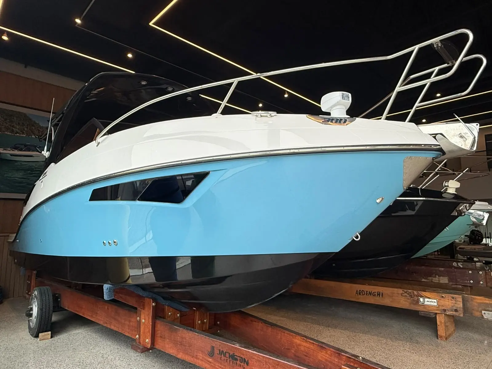 FOCKER 300 GTS seminova — imagem principal